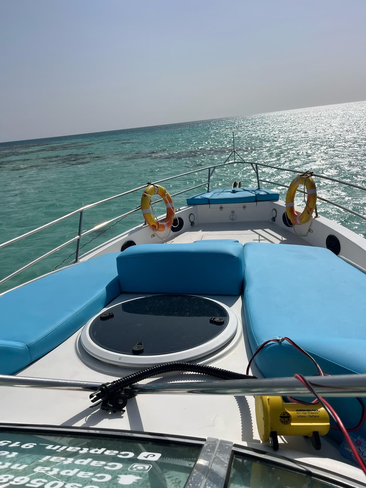 Pesan seluruh kapal, perjalanan ke Pulau Bayada dari Jeddah untuk kelompok hingga 8 orang.