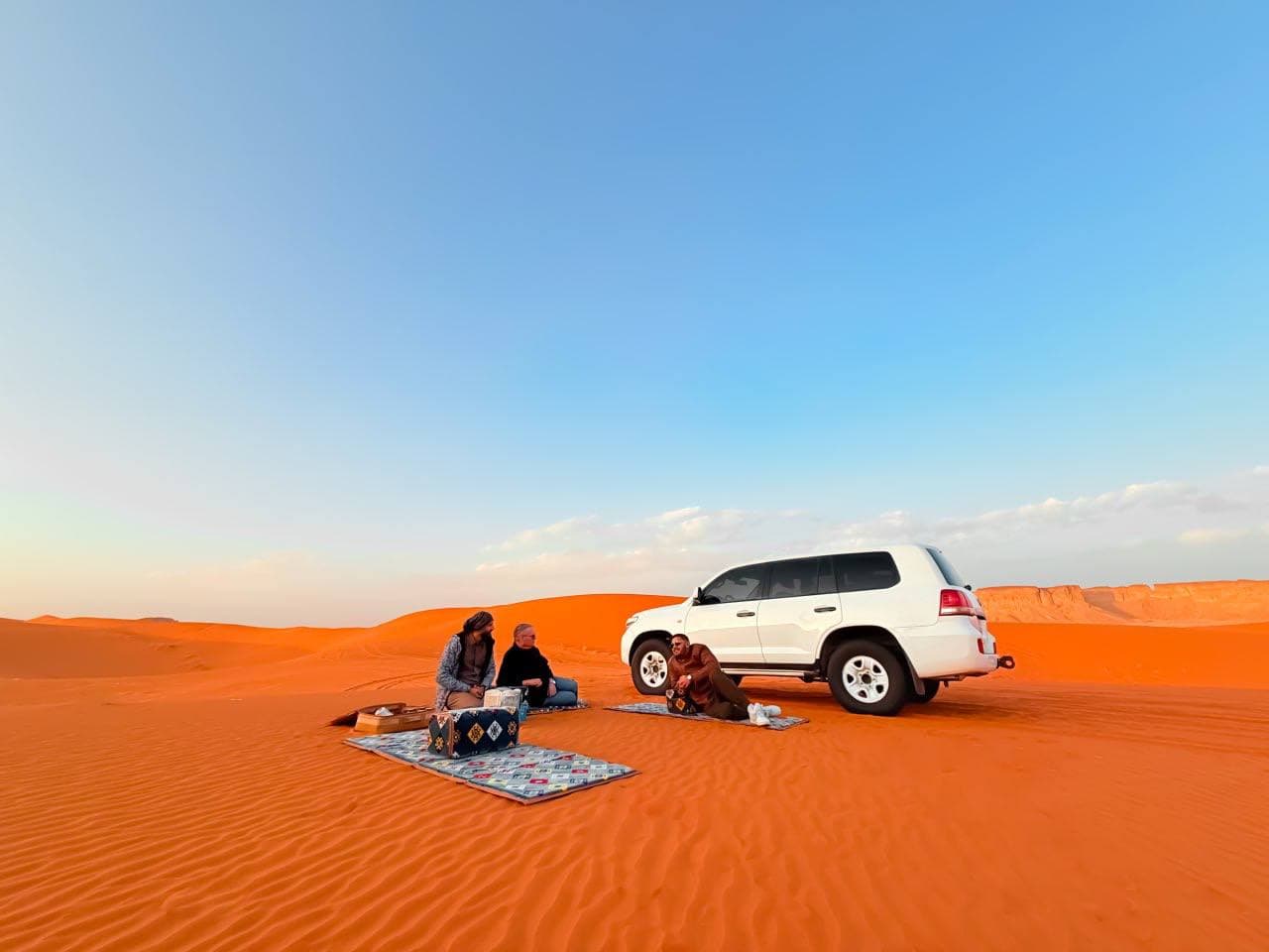 جولة سفاري الكثبان الحمراء مع كشتة 