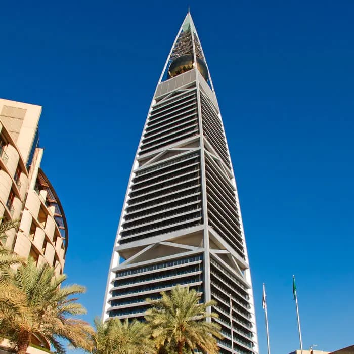 Tur ke Istana Kerajaan dan Menara Al Faisaliah